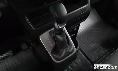Hyundai Staria 2024 2.2 гидро в Москве № 2050151, миниатюра 12