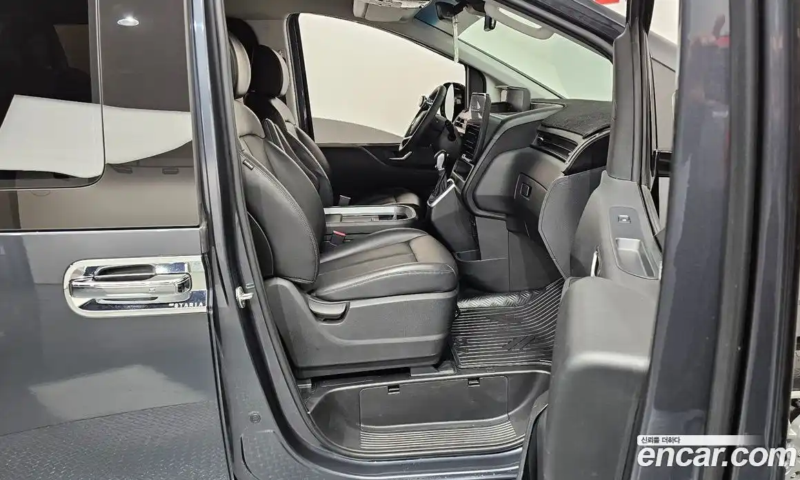 Hyundai Staria 2022 3.5 гидро в Москве № 2050296, фото 15