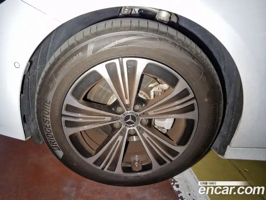 Mercedes-Benz E-Class 2024 2.0 гидро в Москве № 2050536, фото 13