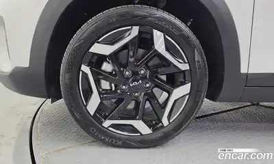 Kia Seltos 2024 1.6 гидро в Москве № 2050652, миниатюра 5