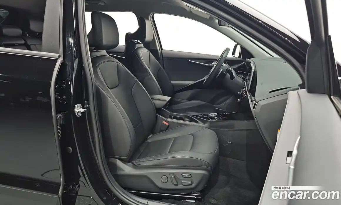 Kia Niro 2023 0.2 гидро в Москве № 2050698, фото 13
