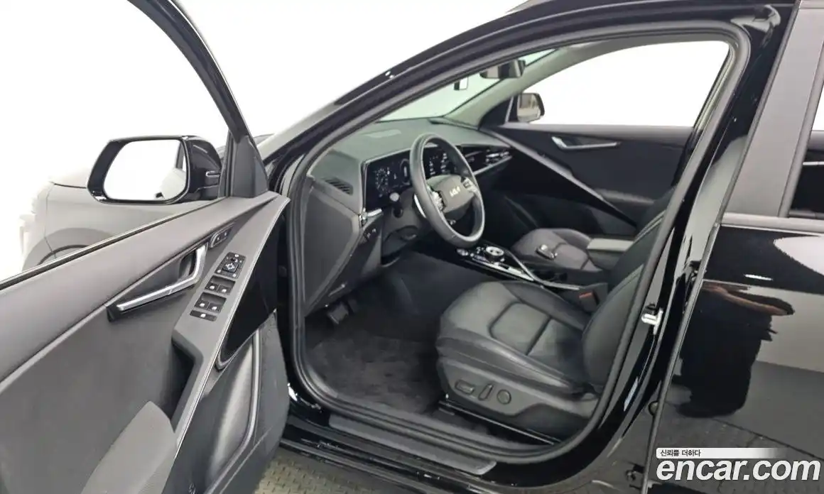 Kia Niro 2023 0.1 гидро в Москве № 2050787, фото 13