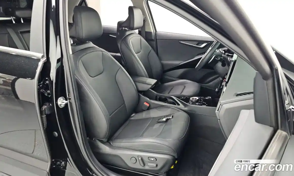 Kia Niro 2023 0.1 гидро в Москве № 2050787, фото 17