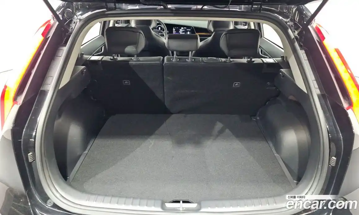 Kia Niro 2023 0.1 гидро в Москве № 2050787, фото 26