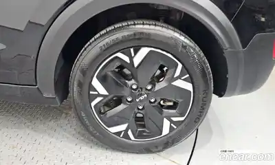 Kia Niro 2023 0.1 гидро в Москве № 2050787, миниатюра 7