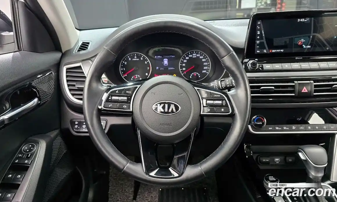 Kia Seltos 2020 1.6 гидро в Москве № 2051003, фото 13
