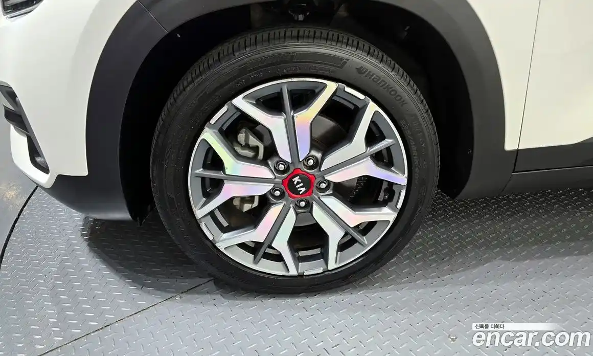 Kia Seltos 2020 1.6 гидро в Москве № 2051003, фото 5