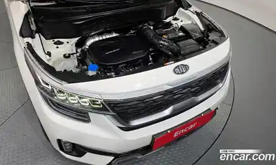 Kia Seltos 2020 1.6 гидро в Москве № 2051003, миниатюра 6