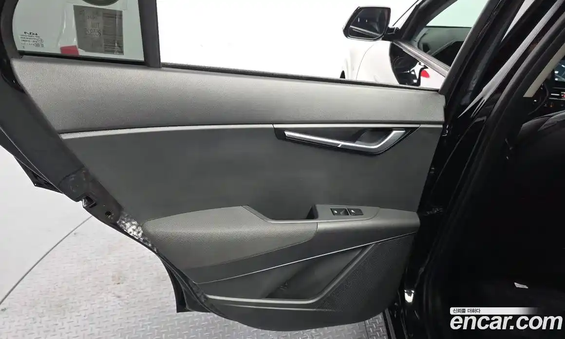 Kia Niro 2023 0.2 гидро в Москве № 2051097, фото 15