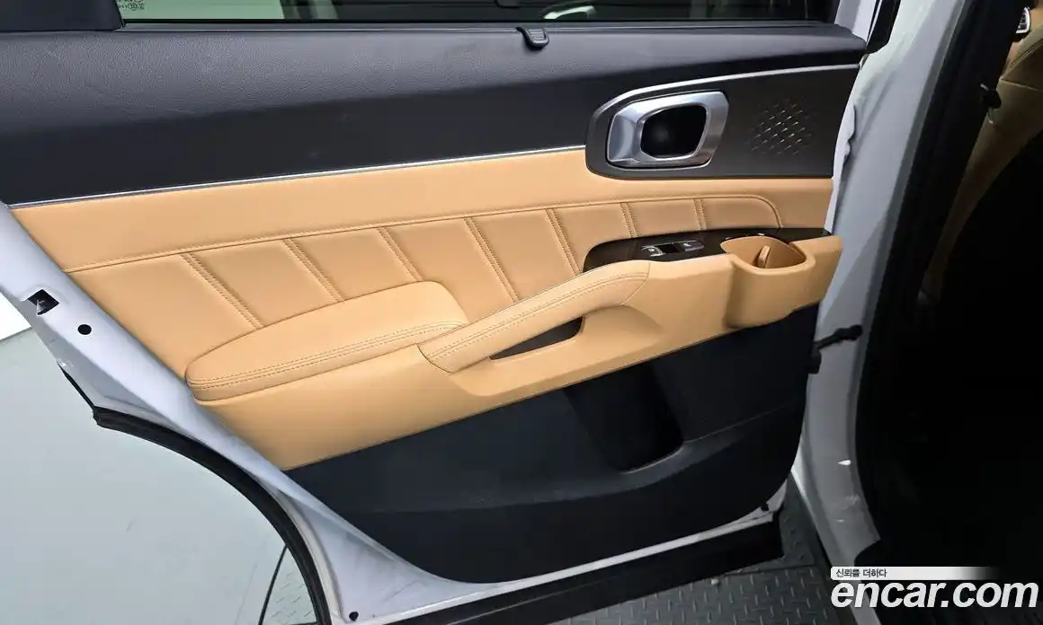 Kia Sorento 2022 2.5 гидро в Москве № 2051103, фото 15