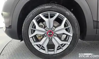 Kia Seltos 2020 1.6 гидро в Москве № 2051198, миниатюра 5