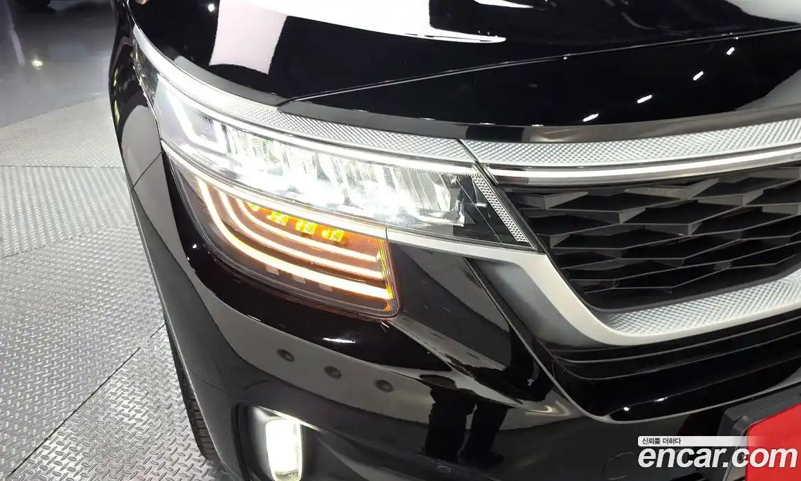 Kia Seltos 2020 1.6 гидро в Москве № 2051198, фото 8