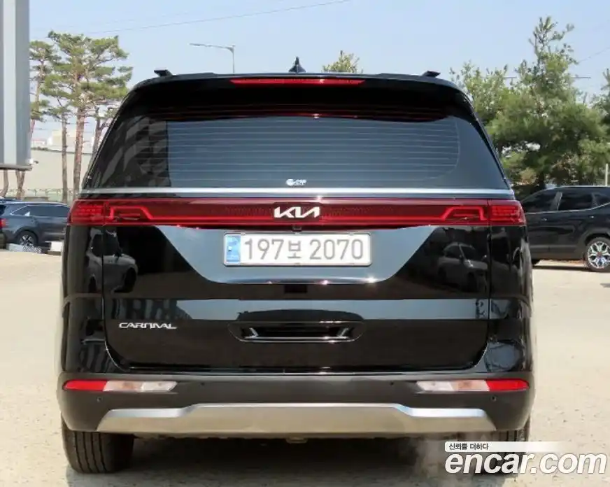 Kia Canival 2023 3.5 гидро в Москве № 2051276, фото 4