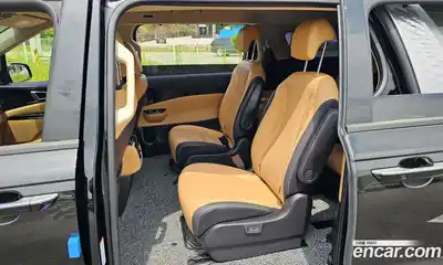 Kia Canival 2023 2.2 гидро в Москве № 2051373, миниатюра 12