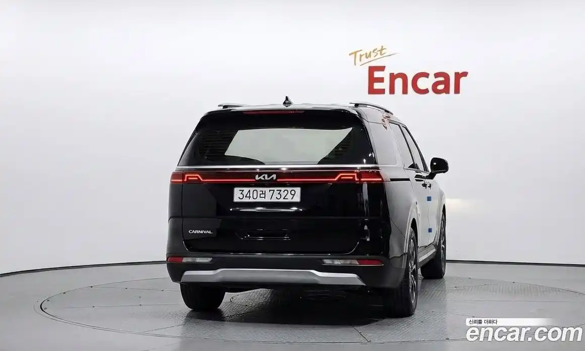 Kia Canival 2023 2.2 гидро в Москве № 2051373, фото 4