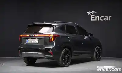 Kia Seltos 2023 1.6 гидро в Москве № 2051376, миниатюра 2