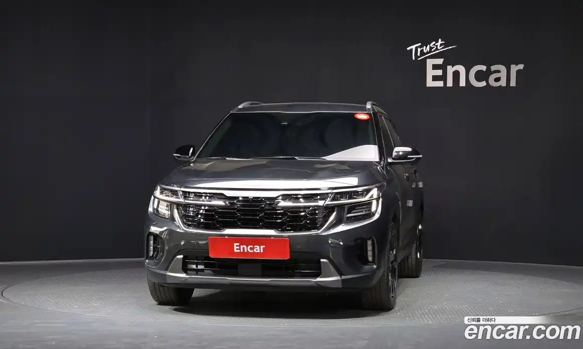 Kia Seltos 2023 1.6 гидро в Москве № 2051376, фото 3