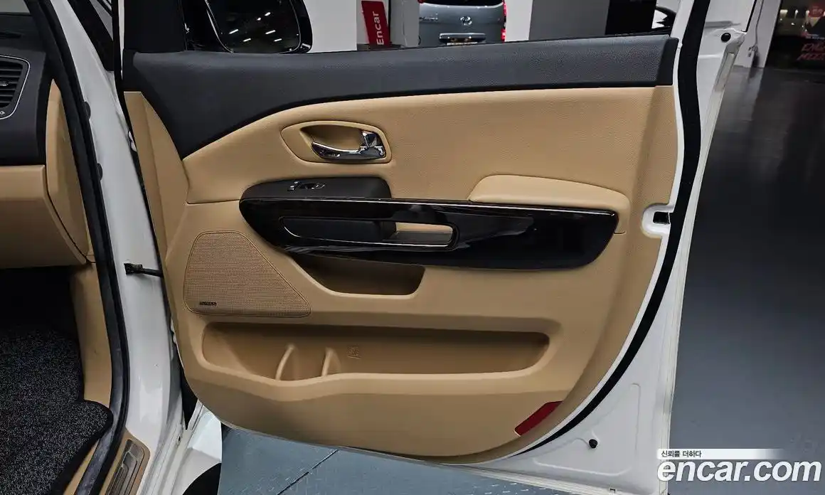Kia Canival 2020 2.2 гидро в Москве № 2051387, фото 14