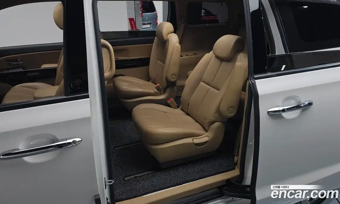 Kia Canival 2020 2.2 гидро в Москве № 2051387, фото 16
