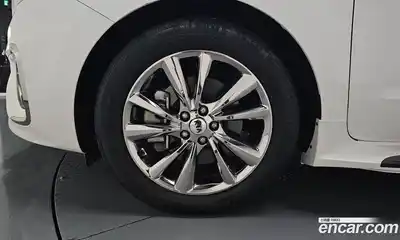 Kia Canival 2020 2.2 гидро в Москве № 2051387, миниатюра 4