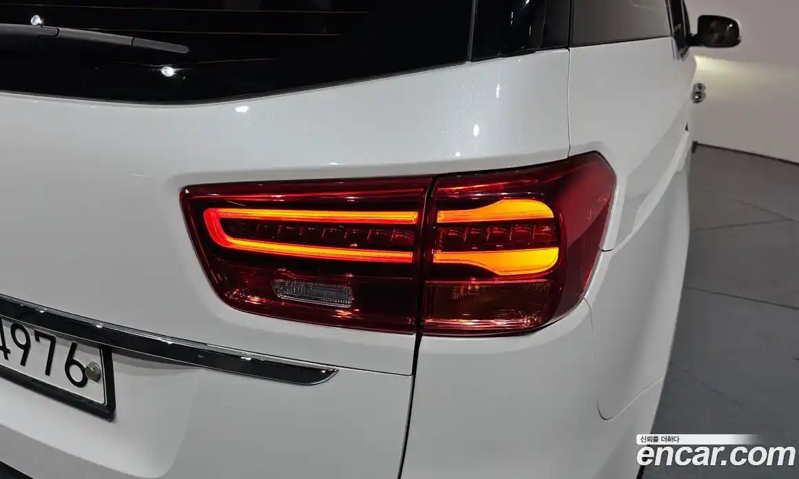 Kia Canival 2020 2.2 гидро в Москве № 2051387, фото 8