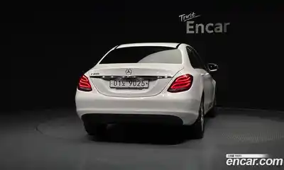Mercedes-Benz C-Class 2017 2.0 гидро в Москве № 2051392, миниатюра 4