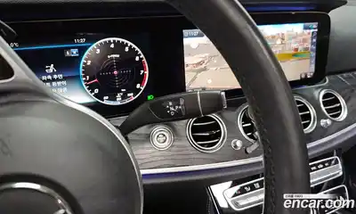 Mercedes-Benz E-Class 2020 2.0 гидро в Москве № 2051502, миниатюра 9