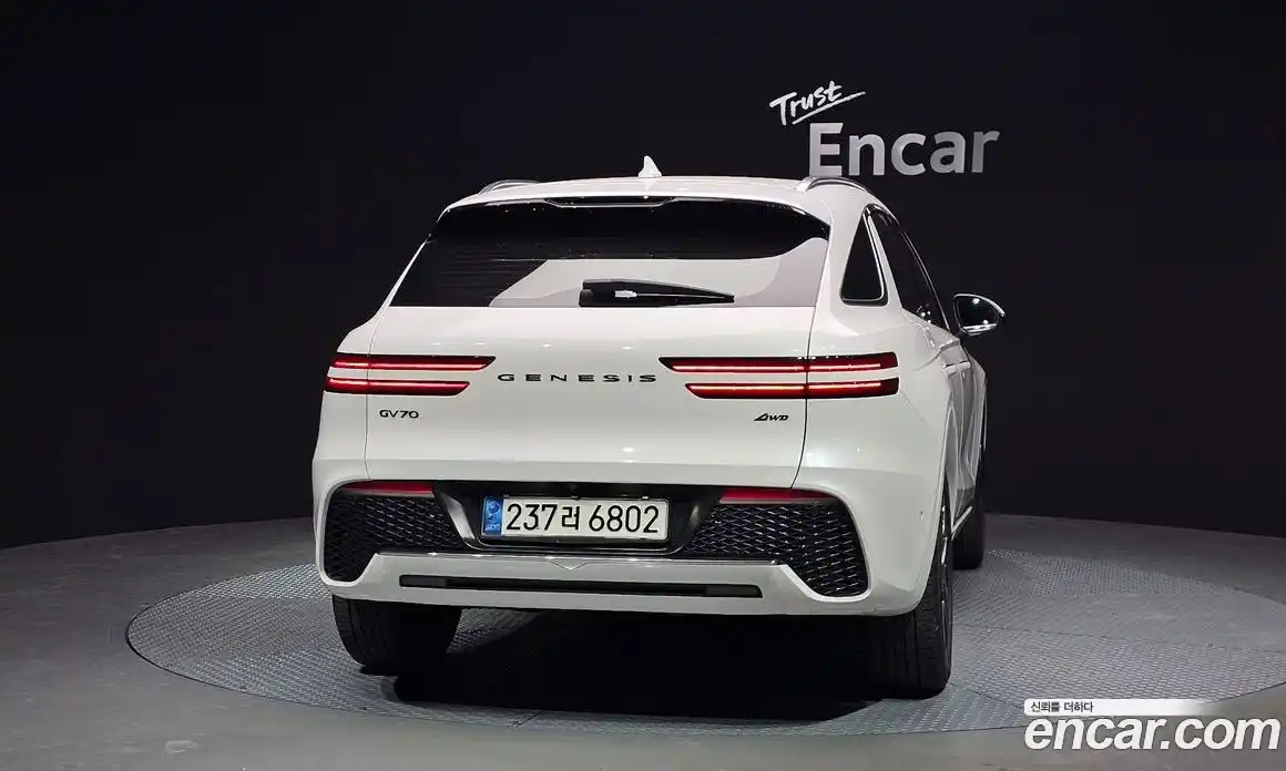 Genesis GV70 2021 2.2 гидро в Москве № 2051843, фото 4