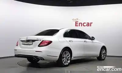 Mercedes-Benz E-Class 2020 1.9 гидро в Москве № 2051891, миниатюра 2