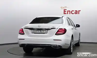 Mercedes-Benz E-Class 2020 1.9 гидро в Москве № 2051891, миниатюра 4