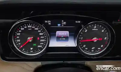 Mercedes-Benz E-Class 2020 1.9 гидро в Москве № 2051891, миниатюра 8