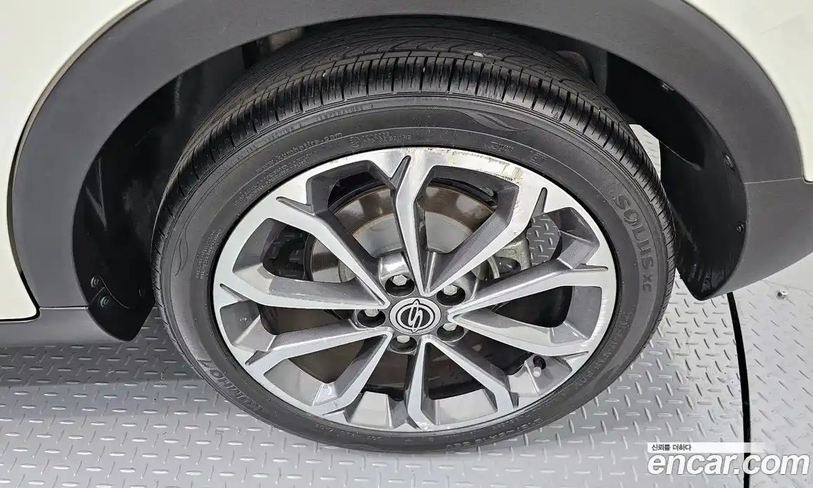 SsangYong TIBOLI 2017 1.6 гидро в Москве № 2052029, фото 7