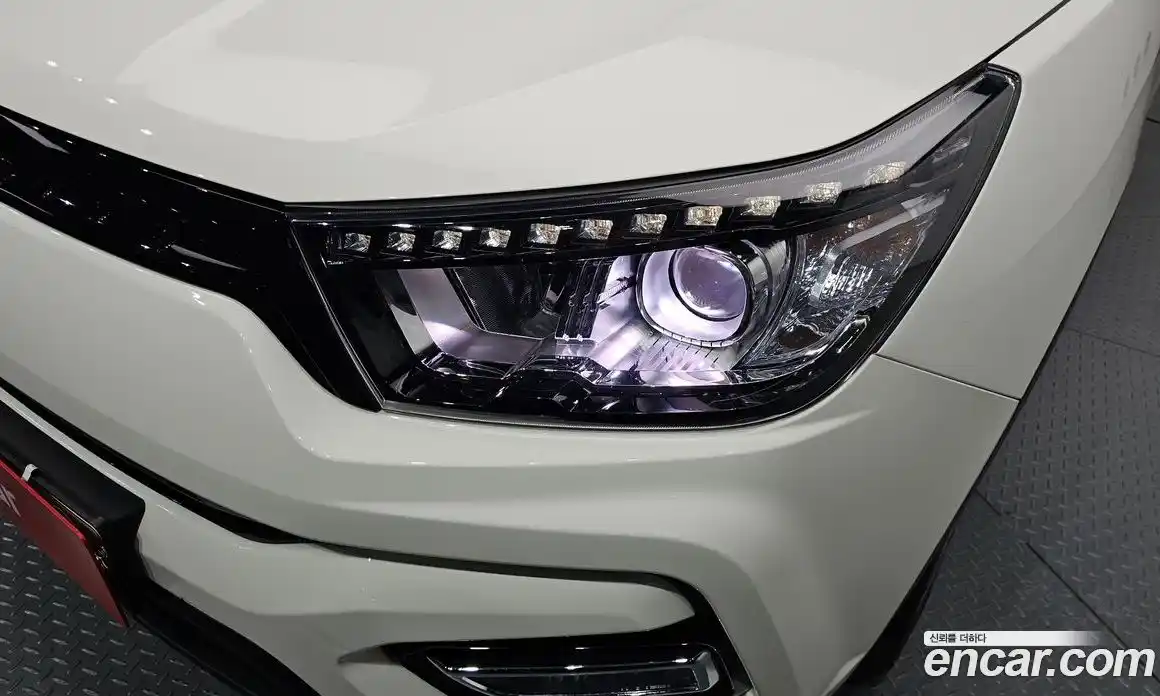 SsangYong TIBOLI 2017 1.6 гидро в Москве № 2052029, фото 8