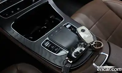 Mercedes-Benz E-Class 2022 2.0 гидро в Москве № 2052331, миниатюра 12