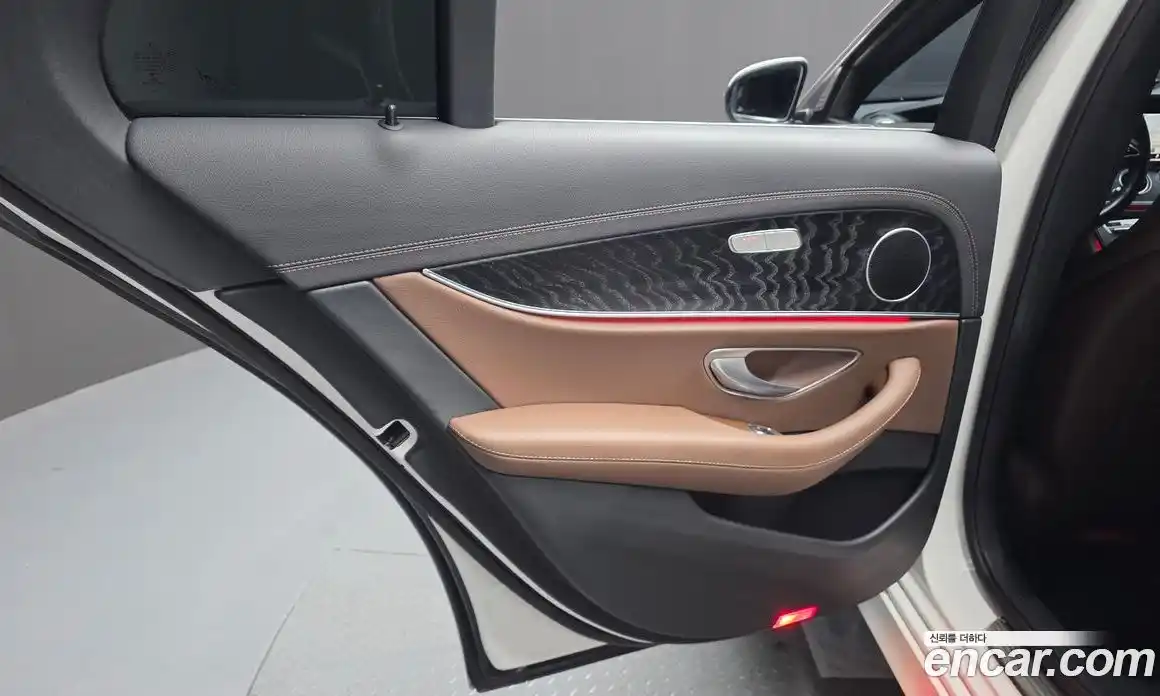 Mercedes-Benz E-Class 2022 2.0 гидро в Москве № 2052331, фото 15