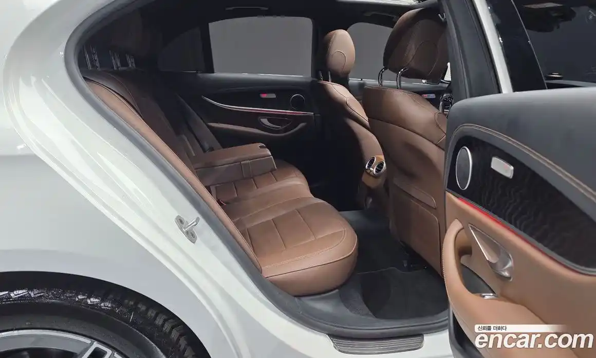 Mercedes-Benz E-Class 2022 2.0 гидро в Москве № 2052331, фото 17