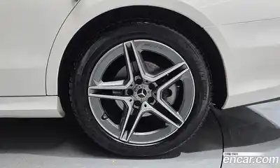 Mercedes-Benz E-Class 2022 2.0 гидро в Москве № 2052331, миниатюра 7