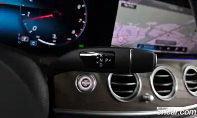Mercedes-Benz E-Class 2021 2.0 гидро в Москве № 2052669, миниатюра 12