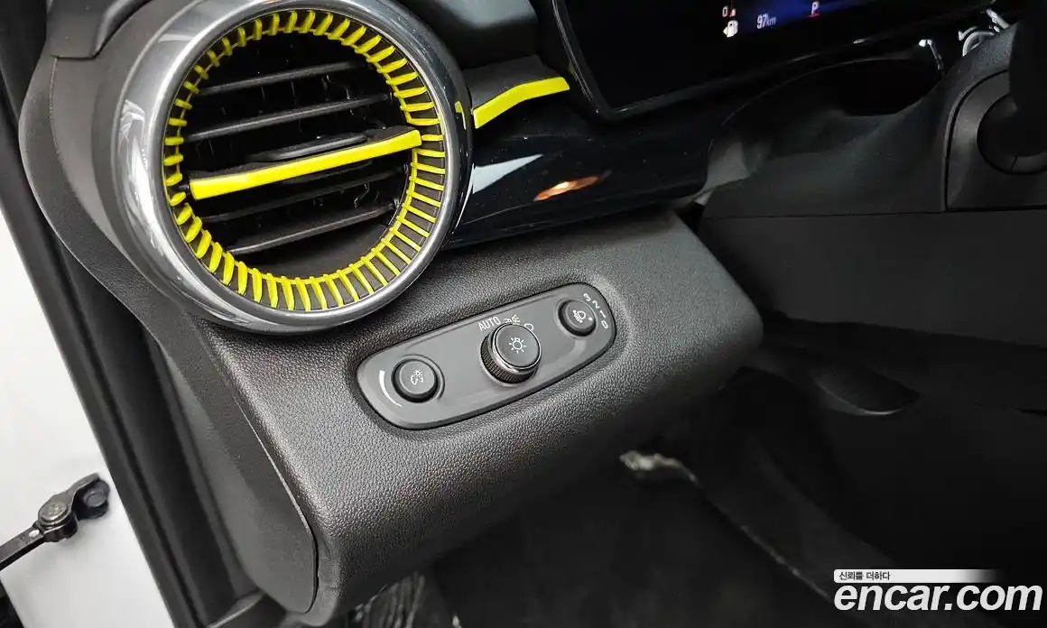 Chevrolet Trax 2023 1.2 гидро в Москве № 2052931, фото 18