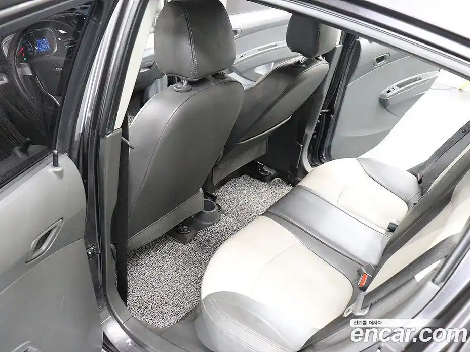 Chevrolet Spark 2014 1.0 гидро в Москве № 2053177, фото 17