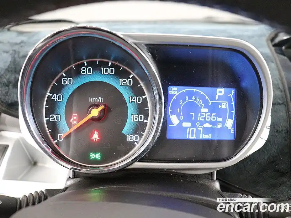 Chevrolet Spark 2014 1.0 гидро в Москве № 2053177, фото 6