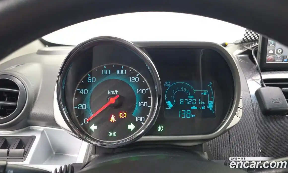 Chevrolet Spark 2014 1.0 гидро в Москве № 2053285, фото 11