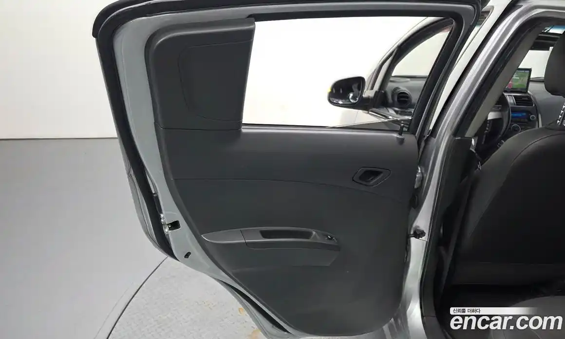 Chevrolet Spark 2014 1.0 гидро в Москве № 2053285, фото 15