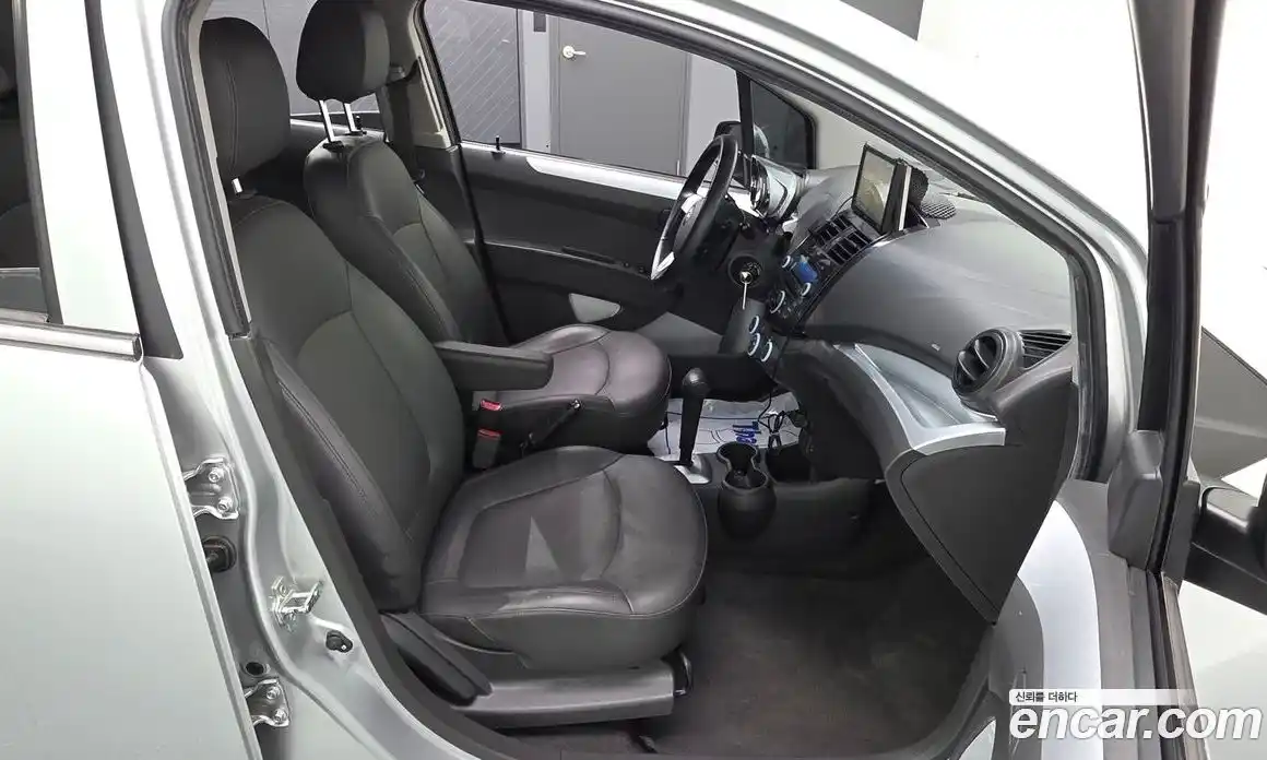Chevrolet Spark 2014 1.0 гидро в Москве № 2053285, фото 16