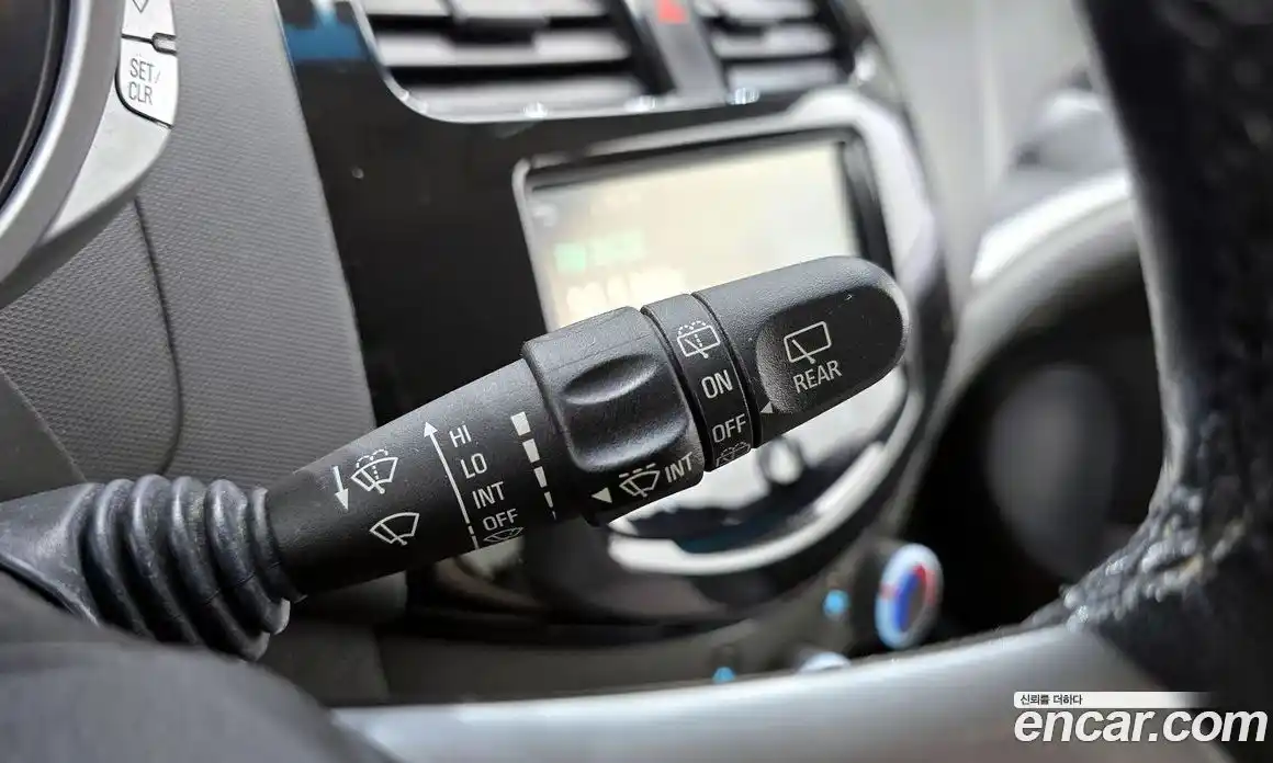 Chevrolet Spark 2013 1.0 гидро в Москве № 2053296, фото 26