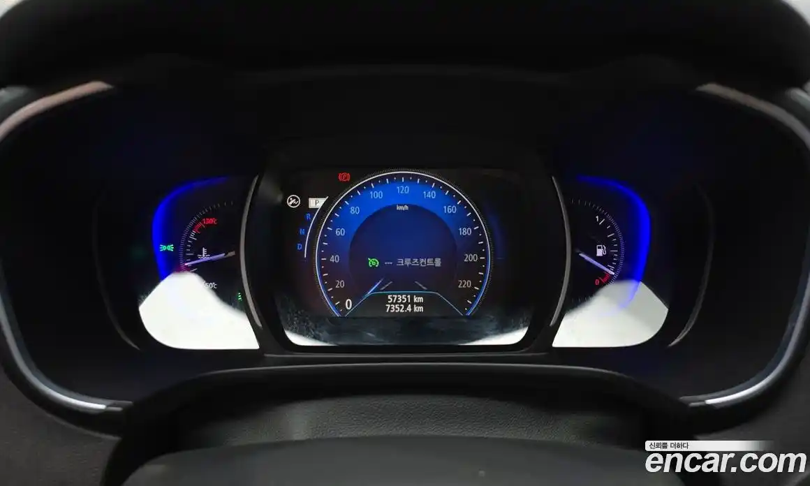 Renault QM6 2017 2.0 гидро в Москве № 2053952, фото 11