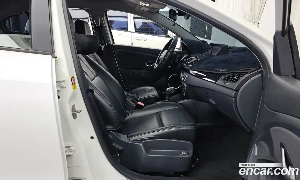 Renault SM3 2015 1.6 гидро в Москве № 2054136, фото 11