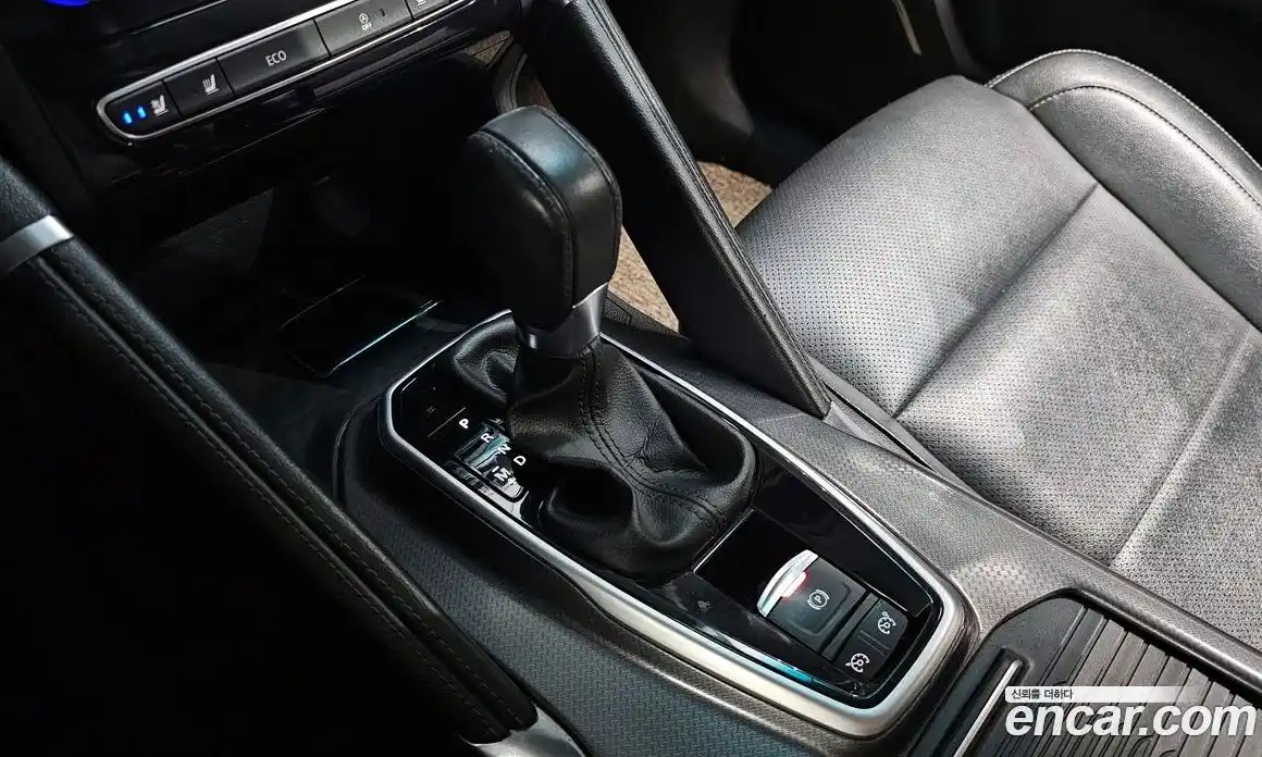 Renault QM6 2017 2.0 гидро в Москве № 2054223, фото 11