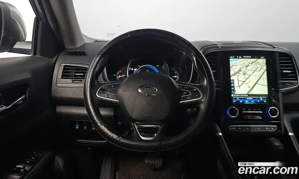 Renault QM6 2017 2.0 гидро в Москве № 2054223, фото 18