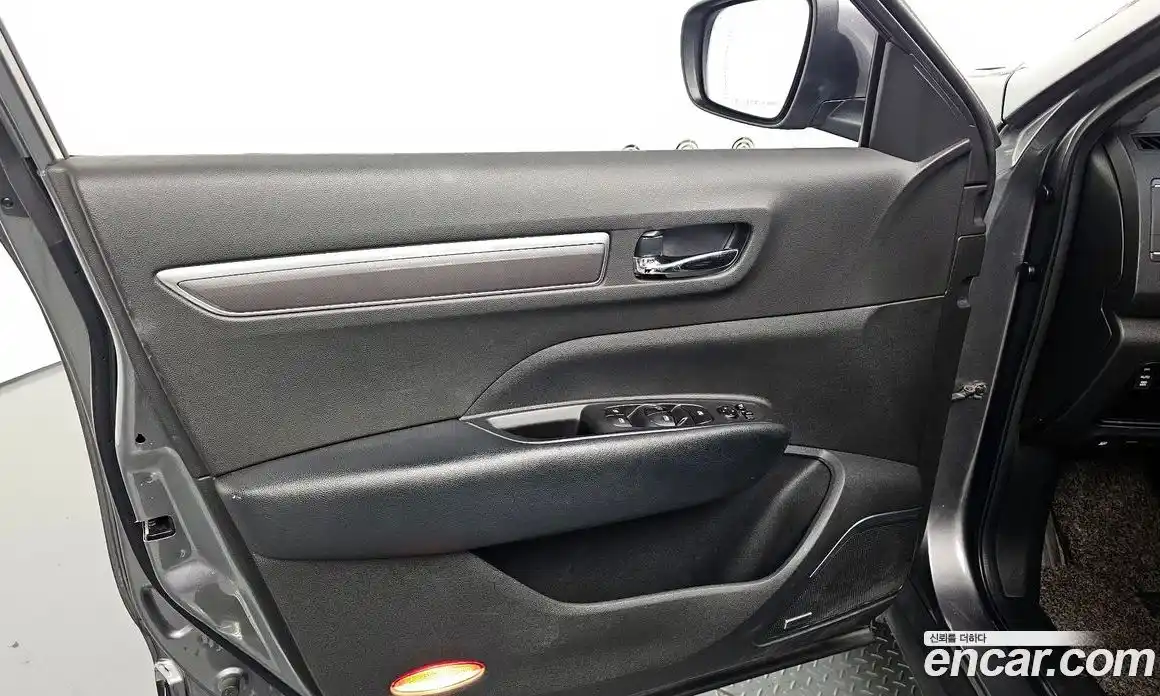 Renault QM6 2017 2.0 гидро в Москве № 2054223, фото 26